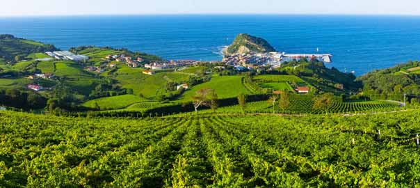 De Getaria a Guéthary por la costa ballenera vasca